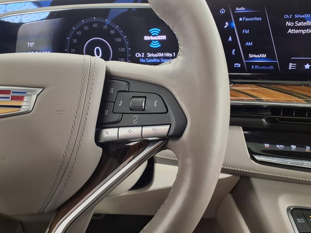 Used 2022 Cadillac Escalade Premium Luxury Platinum RWD image 18