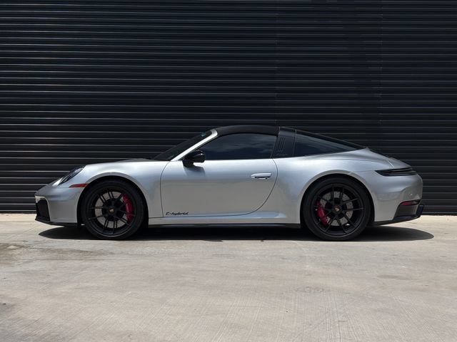 Certified 2025 Porsche 911 Targa 4 GTS AWD/4WD image 2