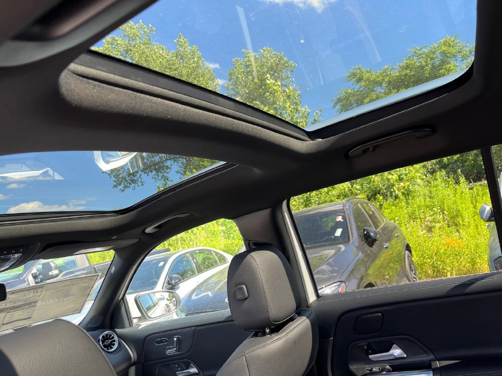 New 2026 Mercedes-Benz GLB 250 4MATIC image 11