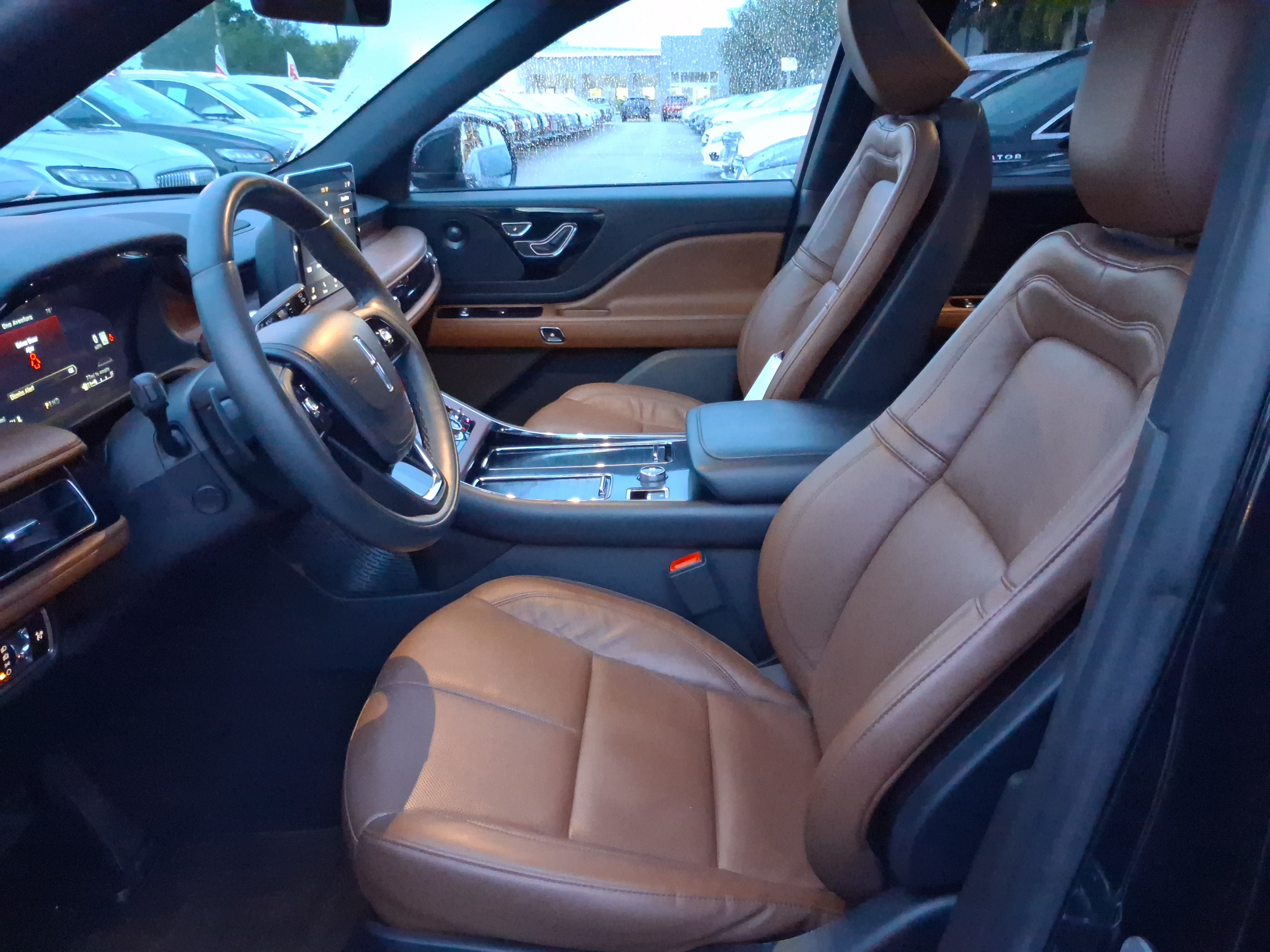 Certified 2023 Lincoln Aviator Reserve RWD image 10