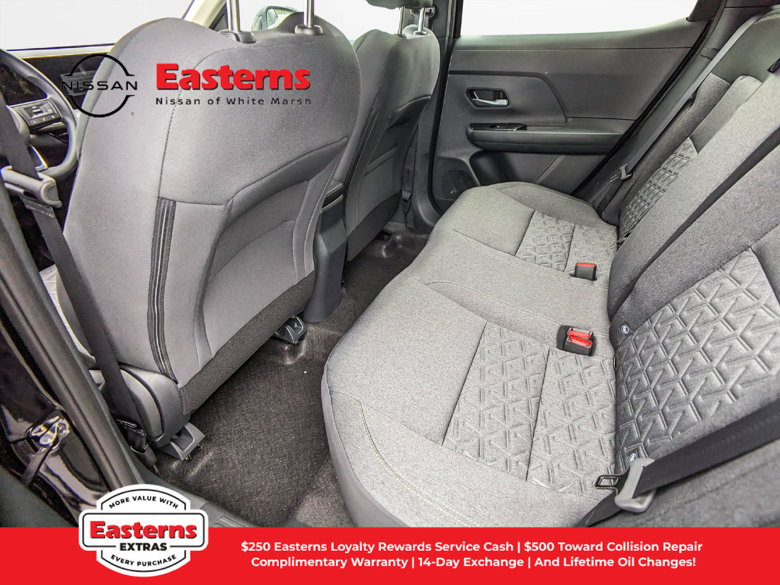 Used 2025 Nissan Kicks SV AWD/4WD image 17