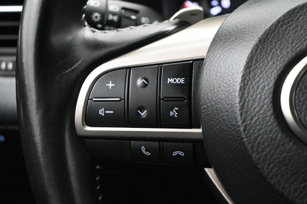 Used 2022 Lexus RX 350L Premium w/ Premium Package AWD/4WD image 8