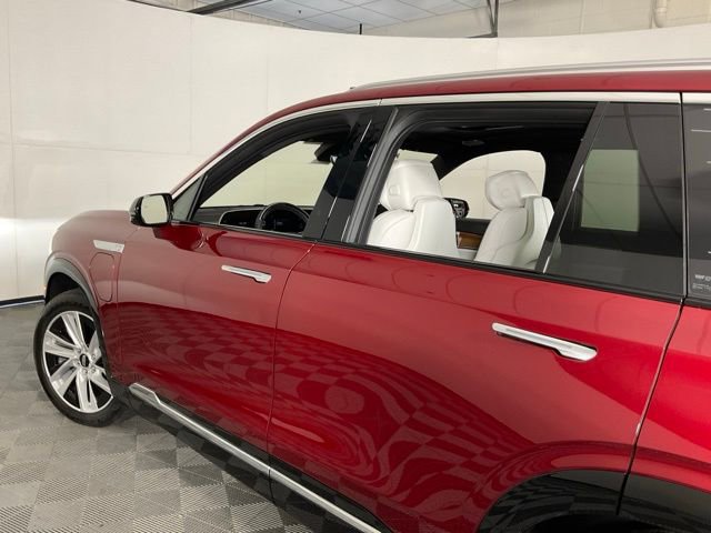 New 2026 Cadillac Vistiq Luxury w/ LPO, Floor Liner Package image 36