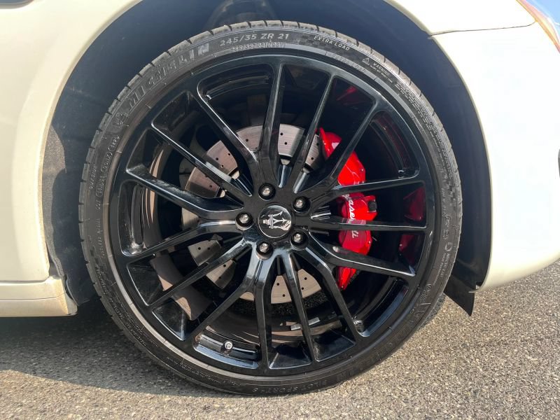 Used 2018 Maserati Quattroporte S GranSport Q4 AWD/4WD image 34