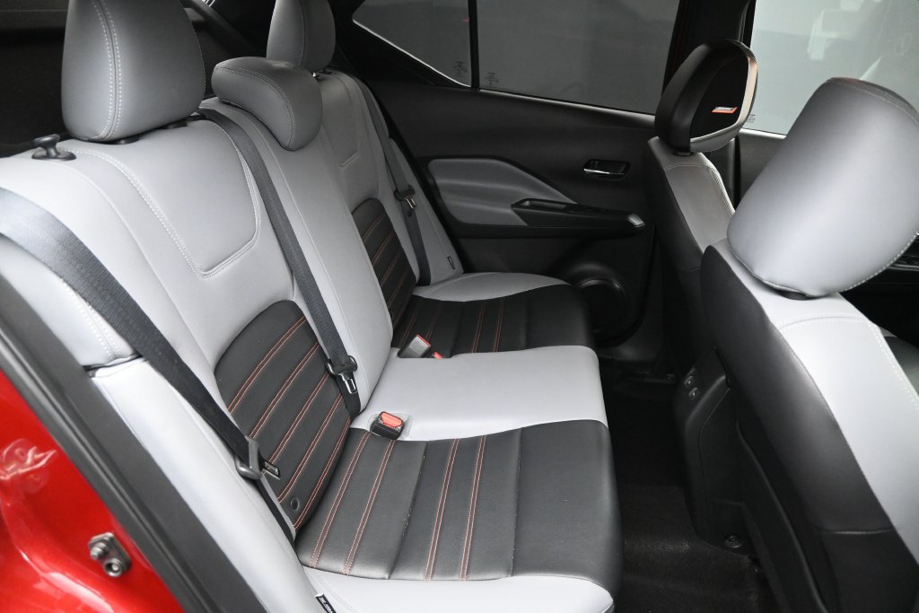 Used 2023 Nissan Kicks SR w/ SR Premium Package FWD image 27