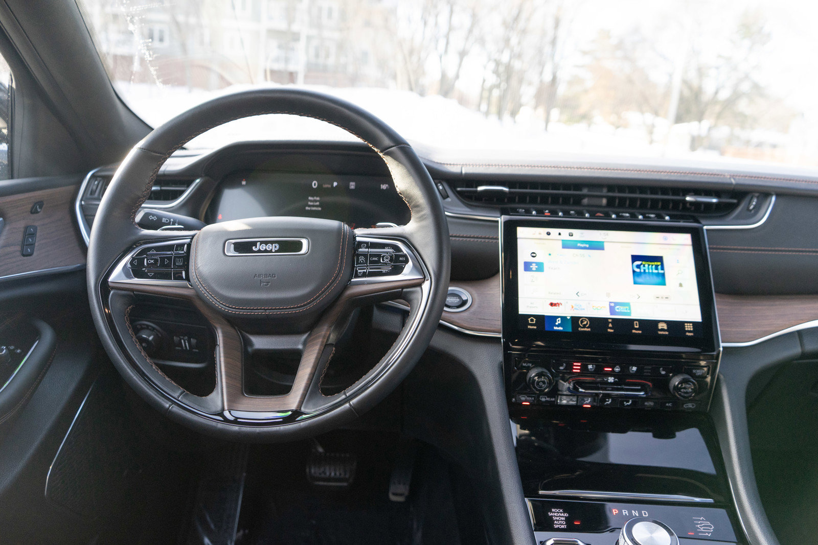 Used 2023 Jeep Grand Cherokee L Summit w/ Advanced Protech Group IV image 12