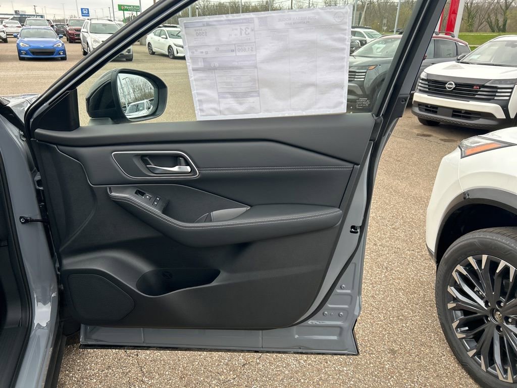 New 2026 Nissan Rogue Platinum w/ Platinum Premium Package image 17