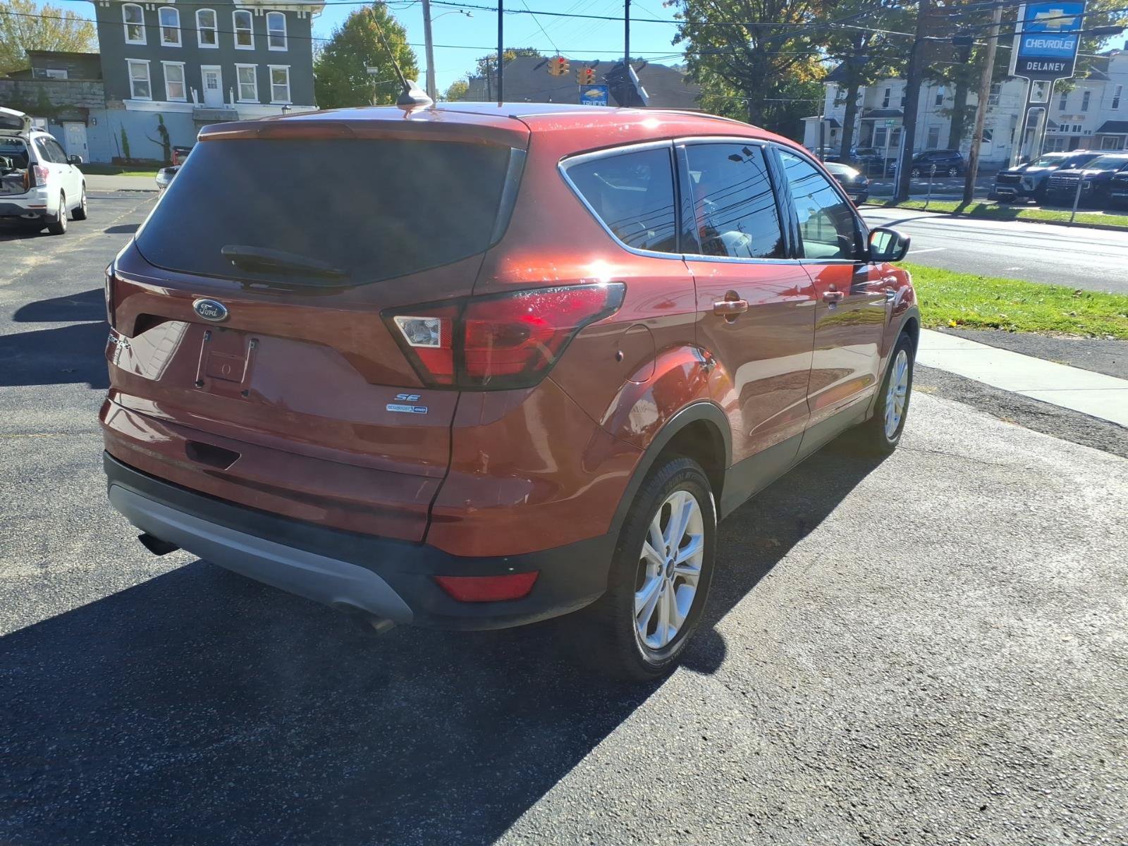 Used 2019 Ford Escape SE AWD/4WD image 6