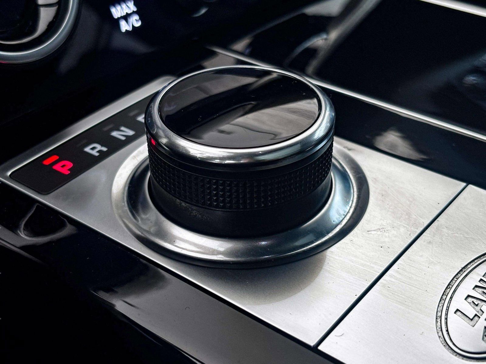 Used 2022 Land Rover Range Rover P525 Westminster Edition image 34