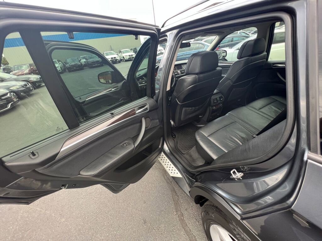 Used 2011 BMW X5 xDrive35i image 12