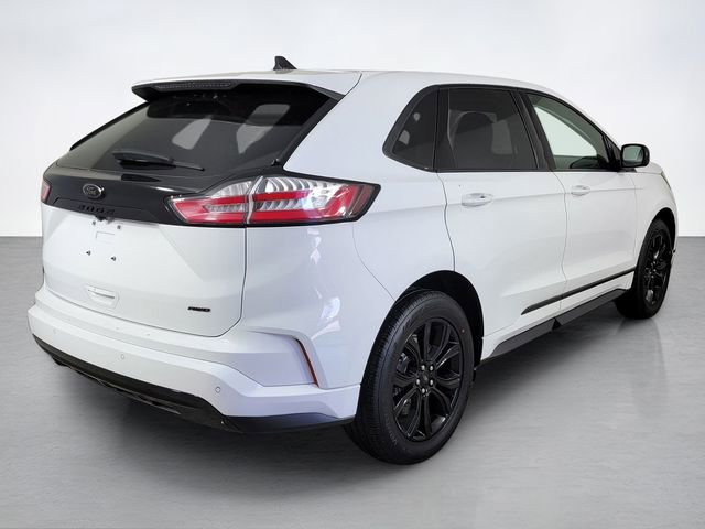 Used 2024 Ford Edge SE w/ Black Appearance Package AWD/4WD image 3