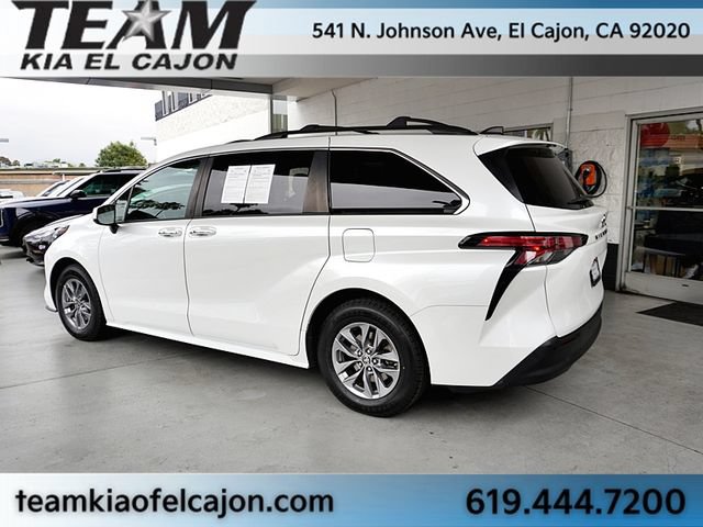 Used 2022 Toyota Sienna XLE w/ XLE Plus Package FWD image 7