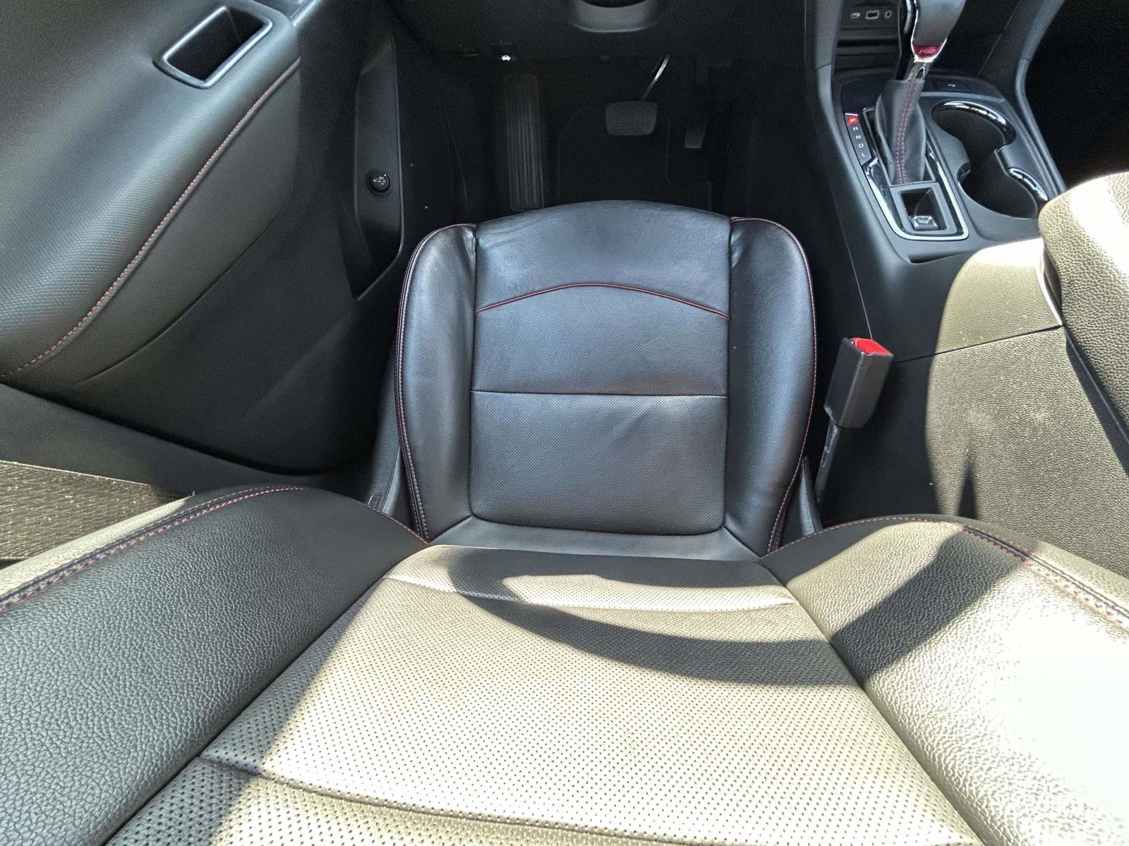 Used 2022 Chevrolet Equinox RS w/ RS Leather Package image 14