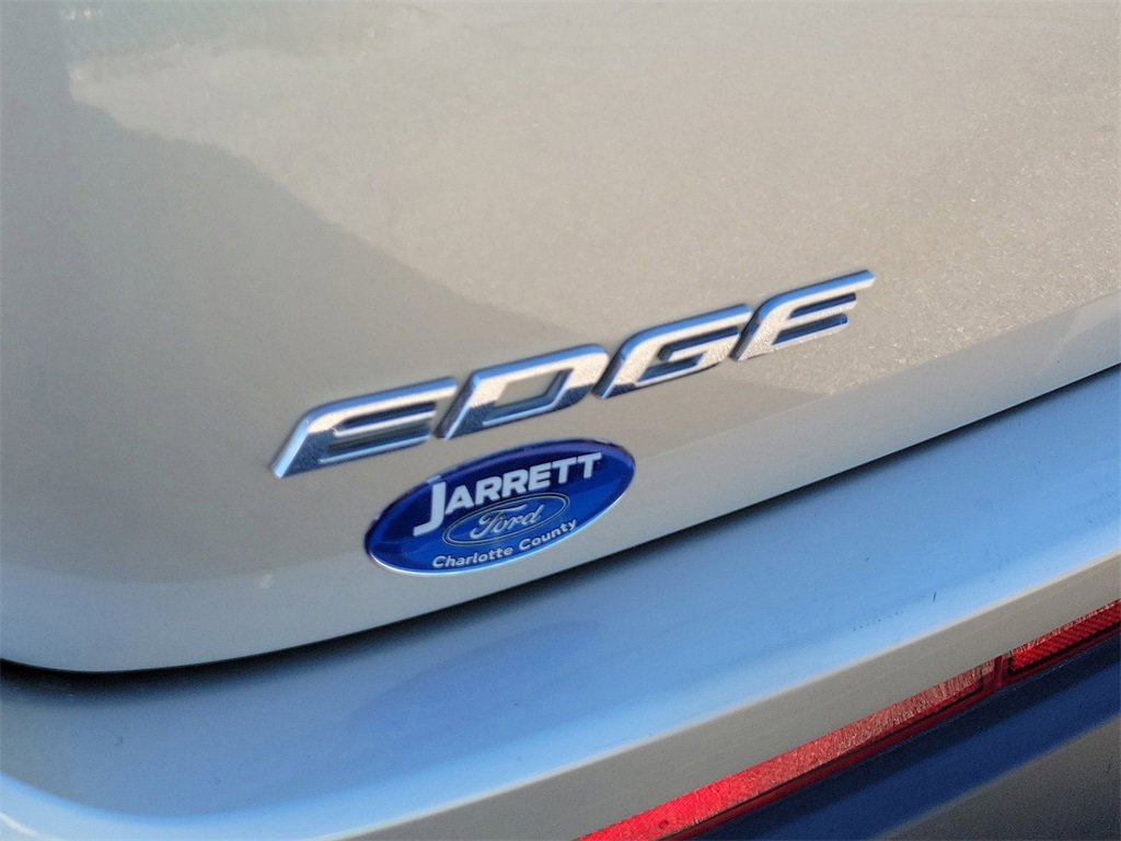 Used 2018 Ford Edge SEL w/ Equipment Group 201A image 8