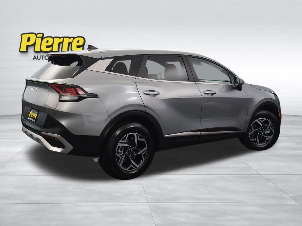 Used 2024 Kia Sportage LX image 4