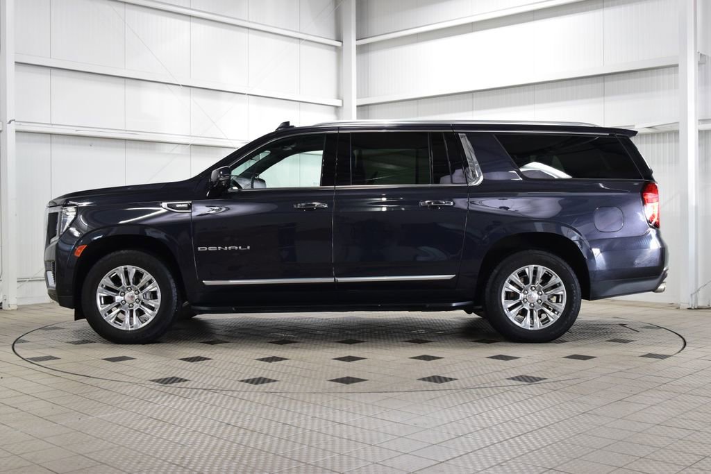 Used 2024 GMC Yukon XL Denali w/ Advanced Technology Package image 4