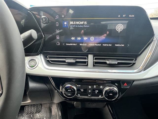 New 2026 Chevrolet Trax LT w/ Driver Confidence Package image 13