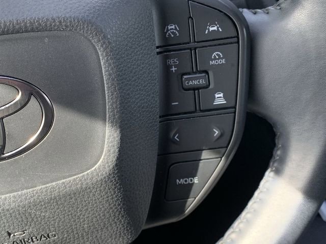 Used 2023 Toyota Prius LE image 28