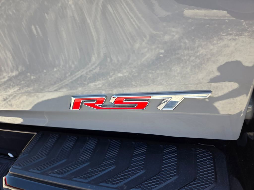 Certified 2025 Chevrolet Silverado EV RST image 13