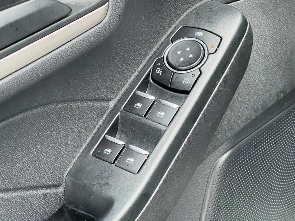 Certified 2022 Ford Escape SE w/ Convenience Package image 13