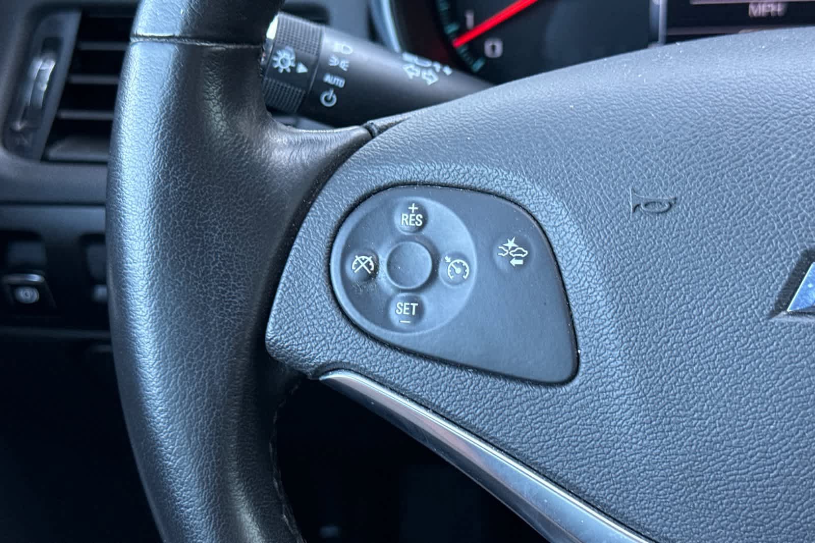 Used 2016 Chevrolet Impala LTZ FWD image 25