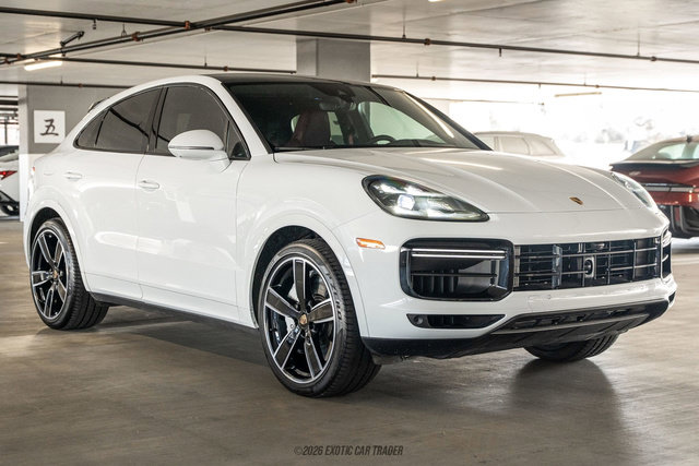 Used 2023 Porsche Cayenne Turbo AWD/4WD image 12