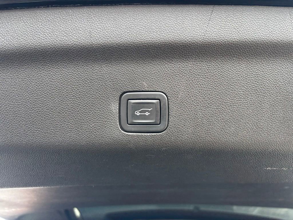 Used 2021 Chevrolet Tahoe High Country image 32