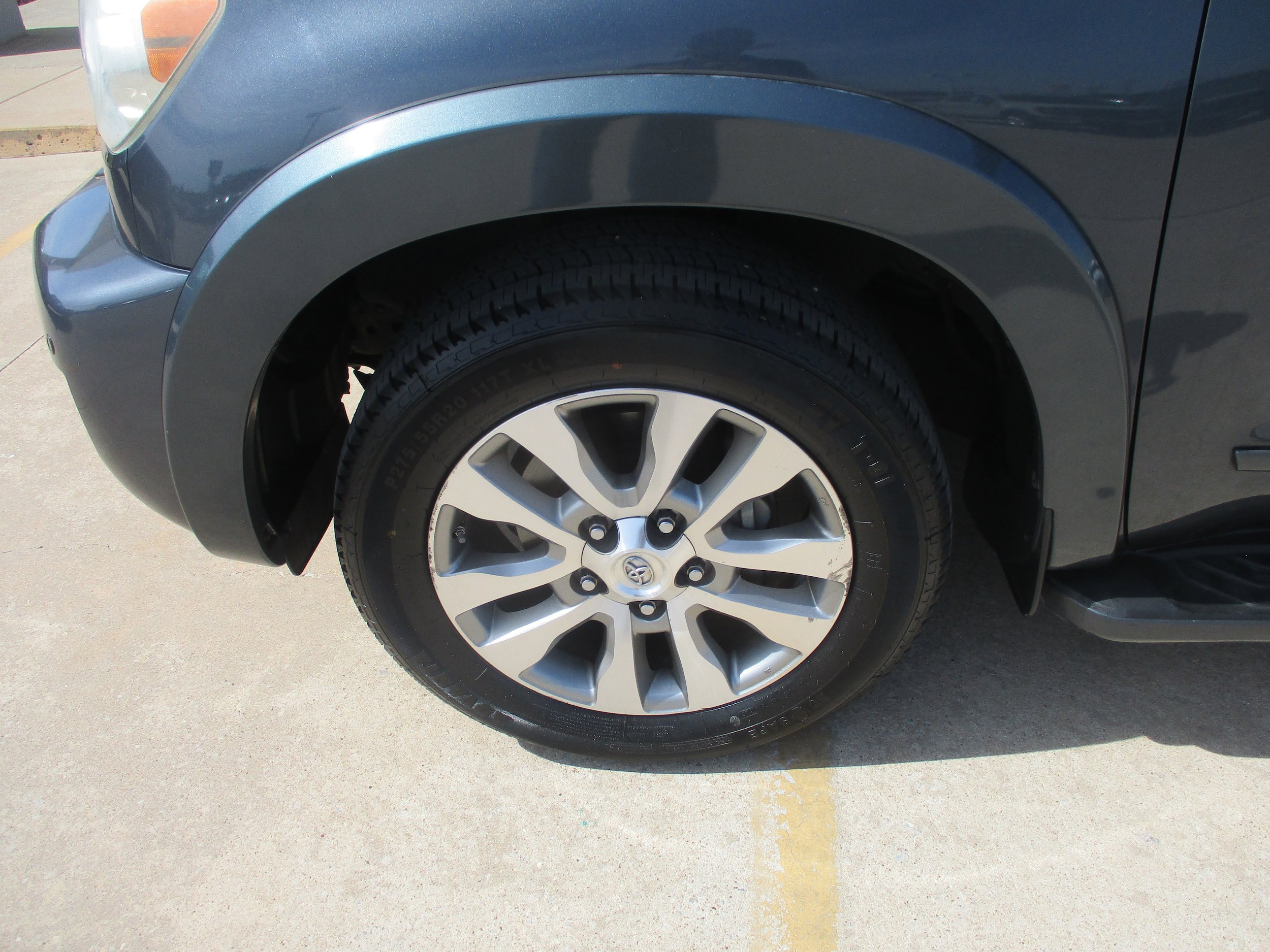 Used 2008 Toyota Sequoia Limited RWD image 3
