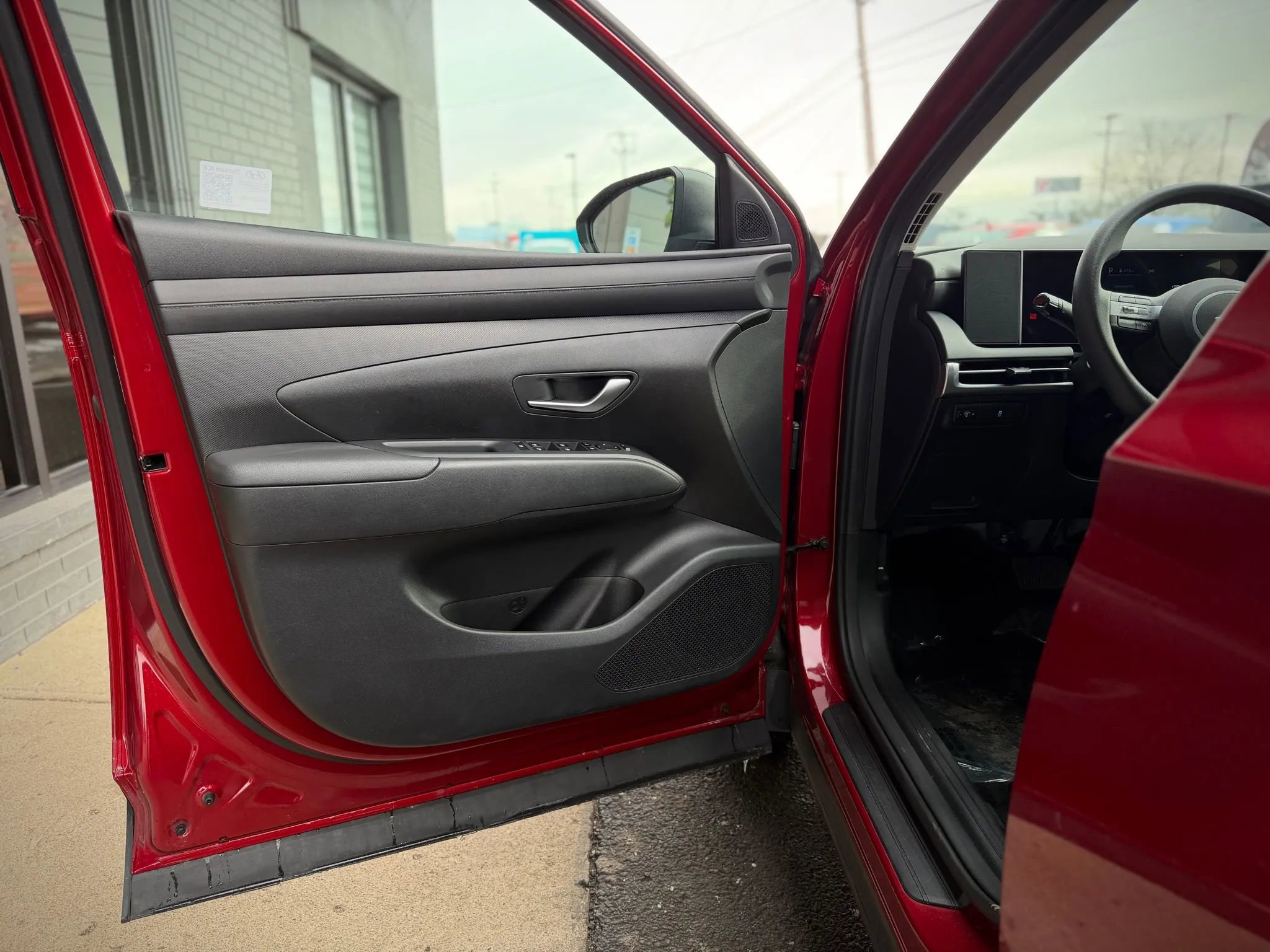 Used 2025 Hyundai Tucson SE image 8