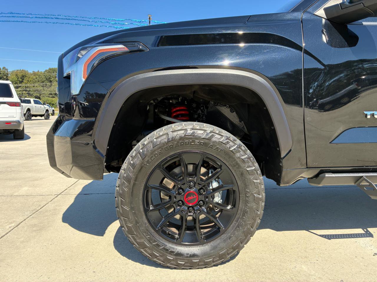 Used 2022 Toyota Tundra SR5 AWD/4WD image 7