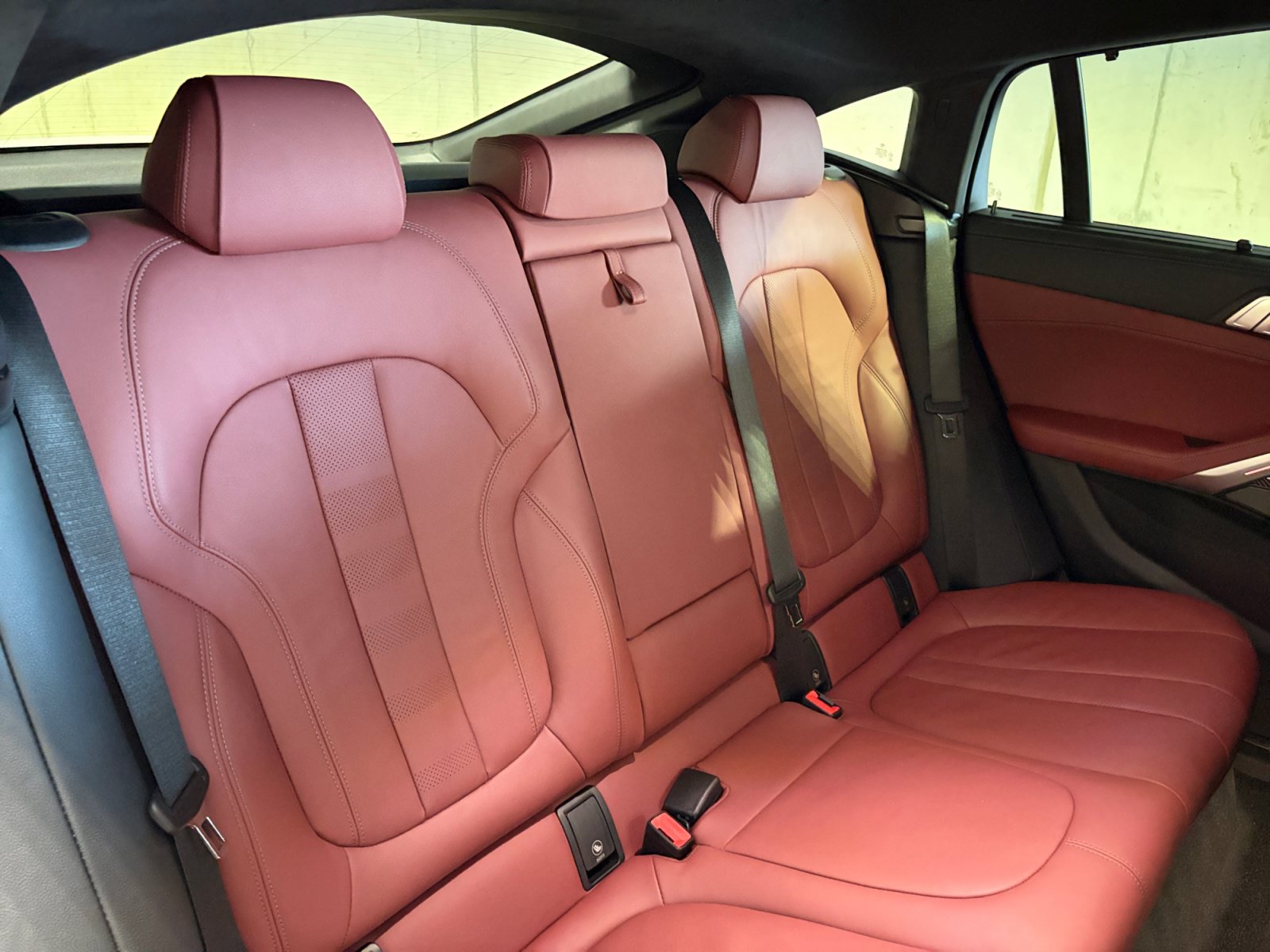 Used 2022 BMW X6 M50i w/ Executive Package AWD/4WD image 27