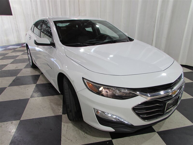 Used 2023 Chevrolet Malibu LT w/ Driver Confidence Package image 3