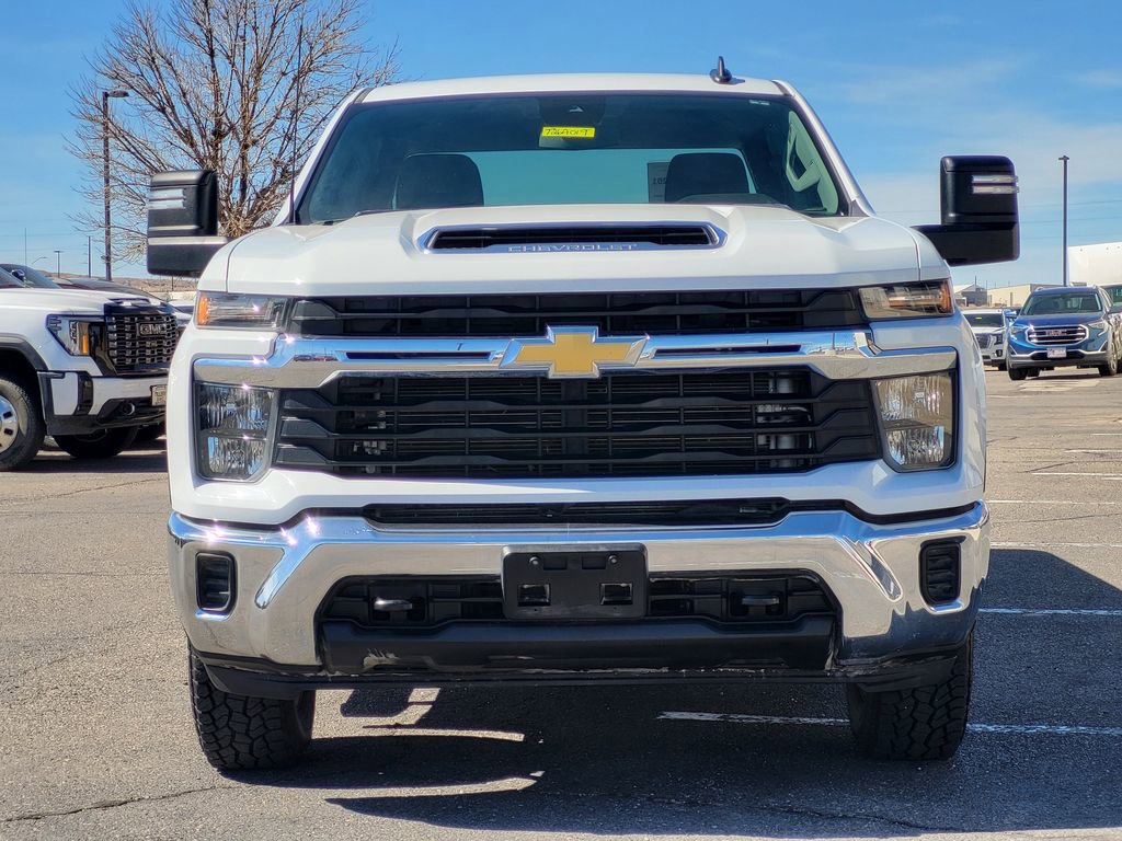 Used 2024 Chevrolet Silverado 2500 LT image 3