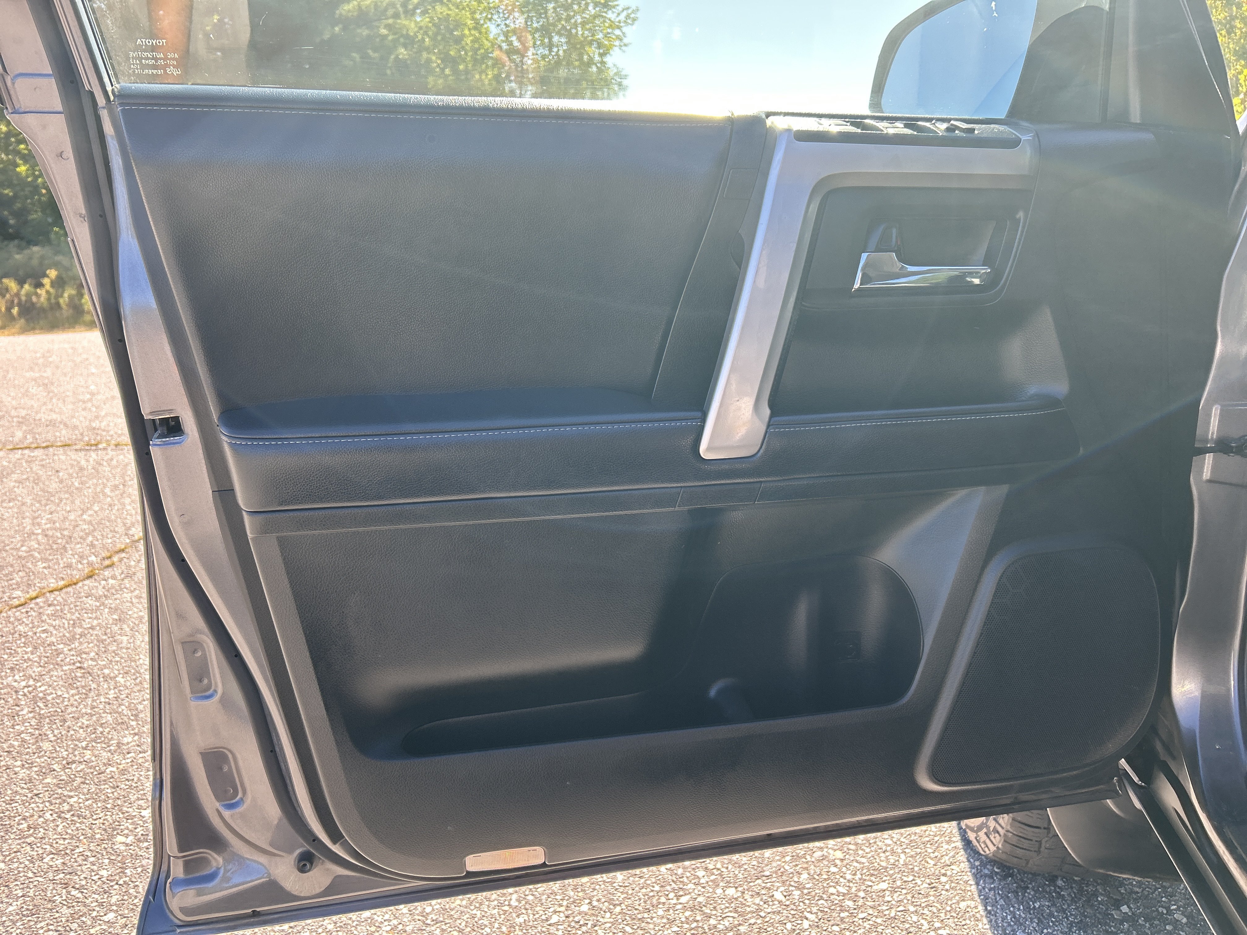 Used 2018 Toyota 4Runner SR5 Premium AWD/4WD image 15