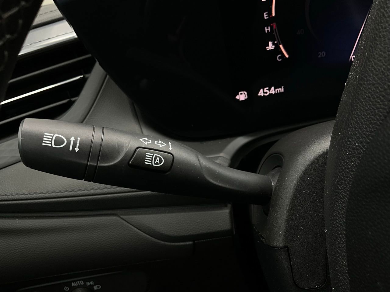 Used 2025 Buick Encore GX Preferred image 33