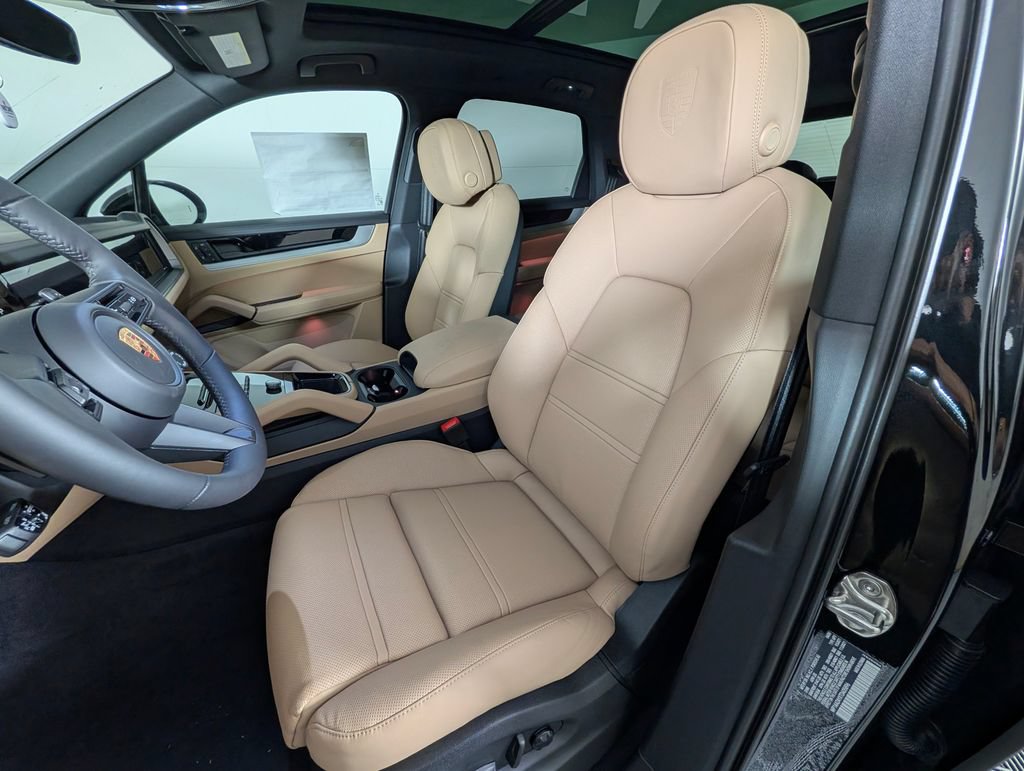 New 2026 Porsche Cayenne AWD/4WD image 5