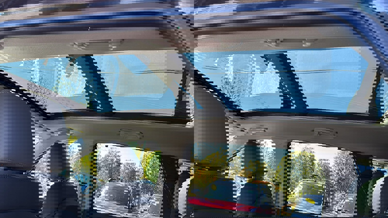 Used 2023 Hyundai Santa Fe SEL w/ Premium Package image 27