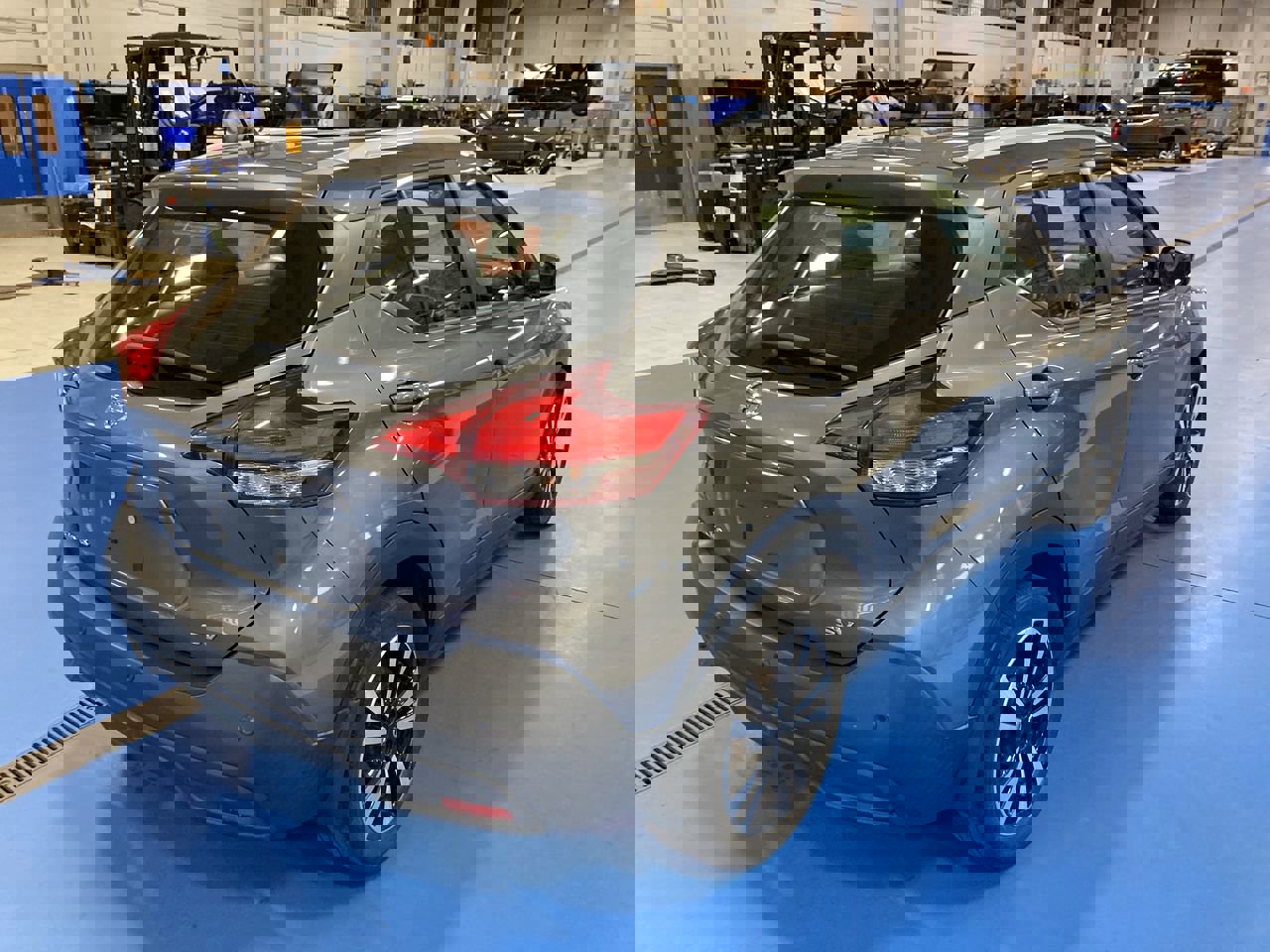 Used 2020 Nissan Kicks SV FWD image 7