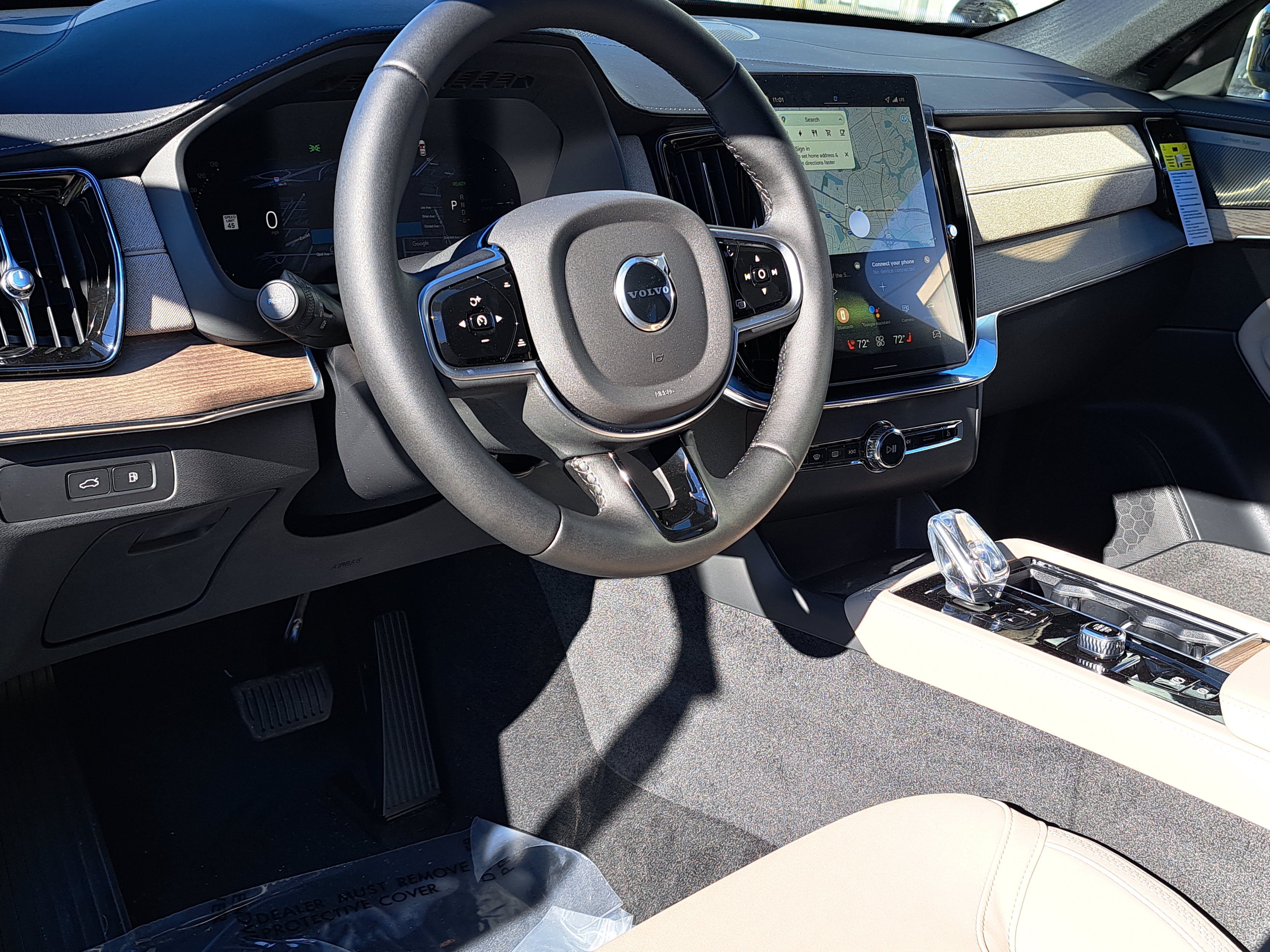 New 2026 Volvo XC90 T8 Plus AWD/4WD image 5
