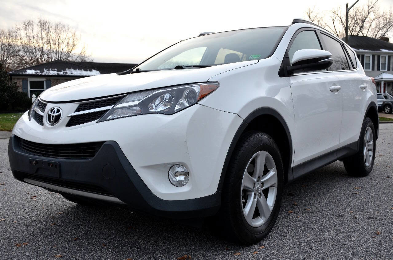 Used 2014 Toyota RAV4 XLE image 2