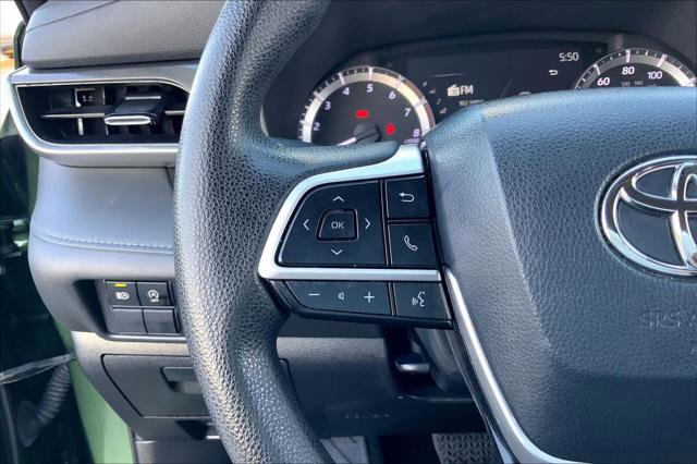 Certified 2023 Toyota Highlander L image 22