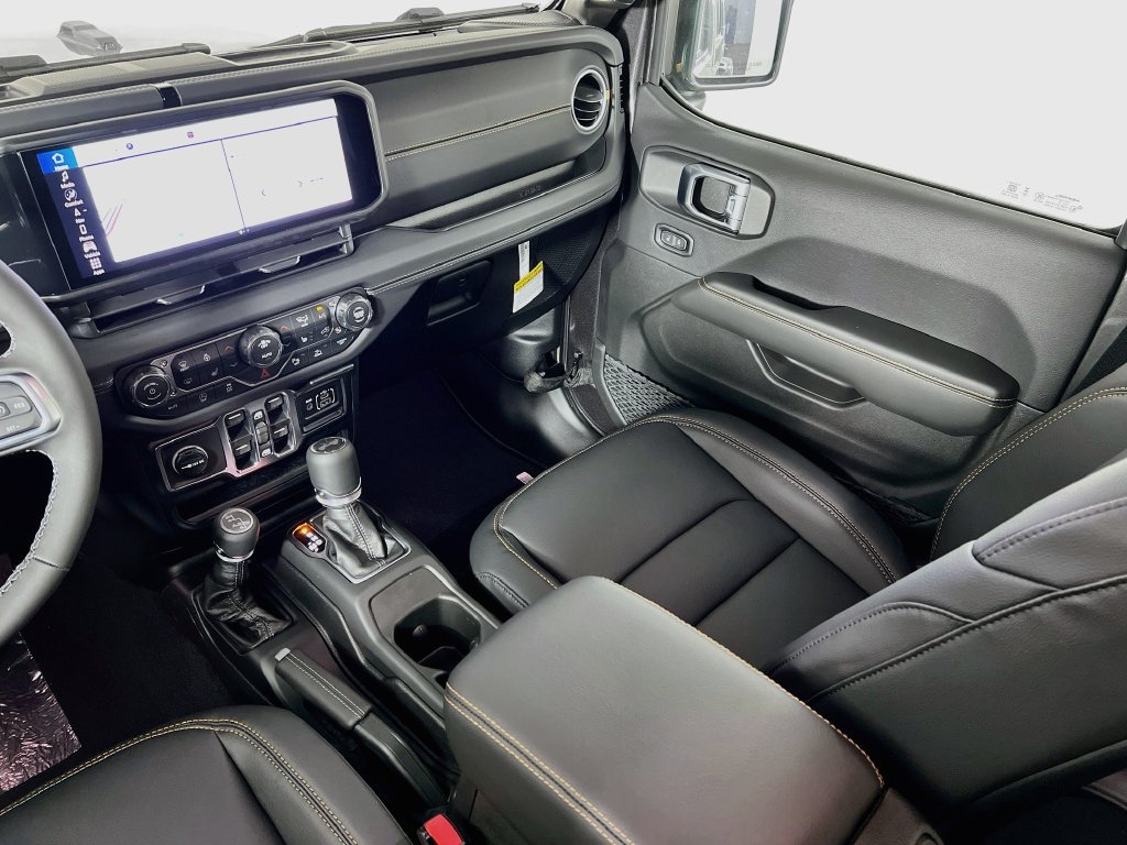 New 2027 Jeep Wrangler Unlimited Sahara AWD/4WD image 24