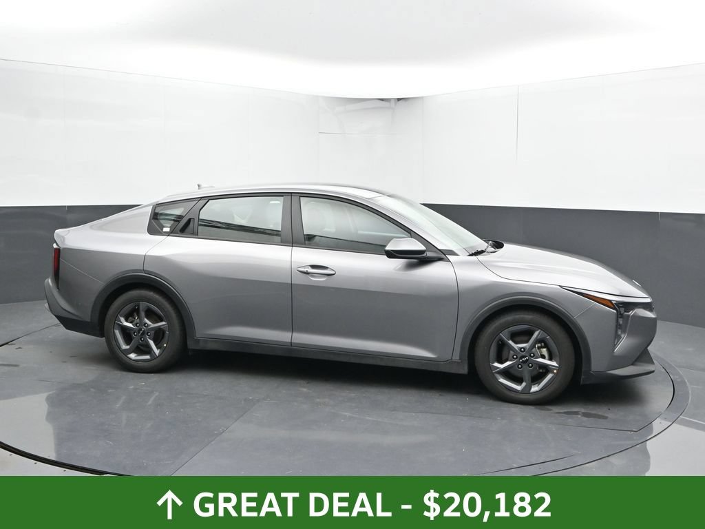 Used 2025 Kia K4 FWD image 5