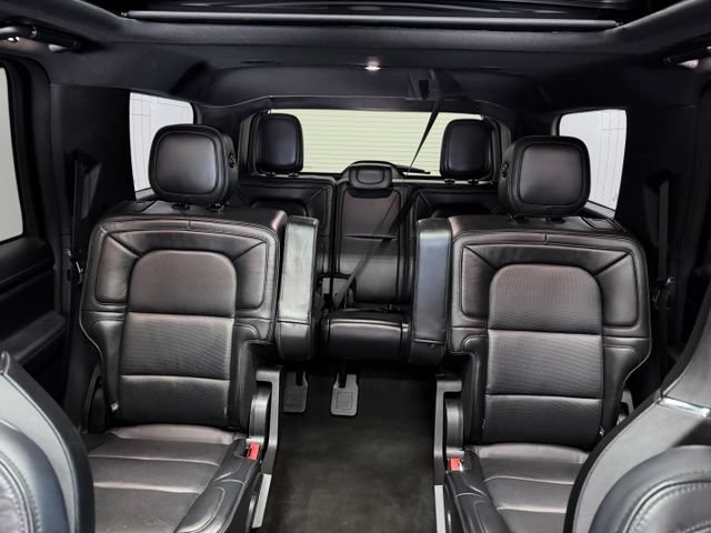Used 2019 Lincoln Navigator Reserve AWD/4WD image 21