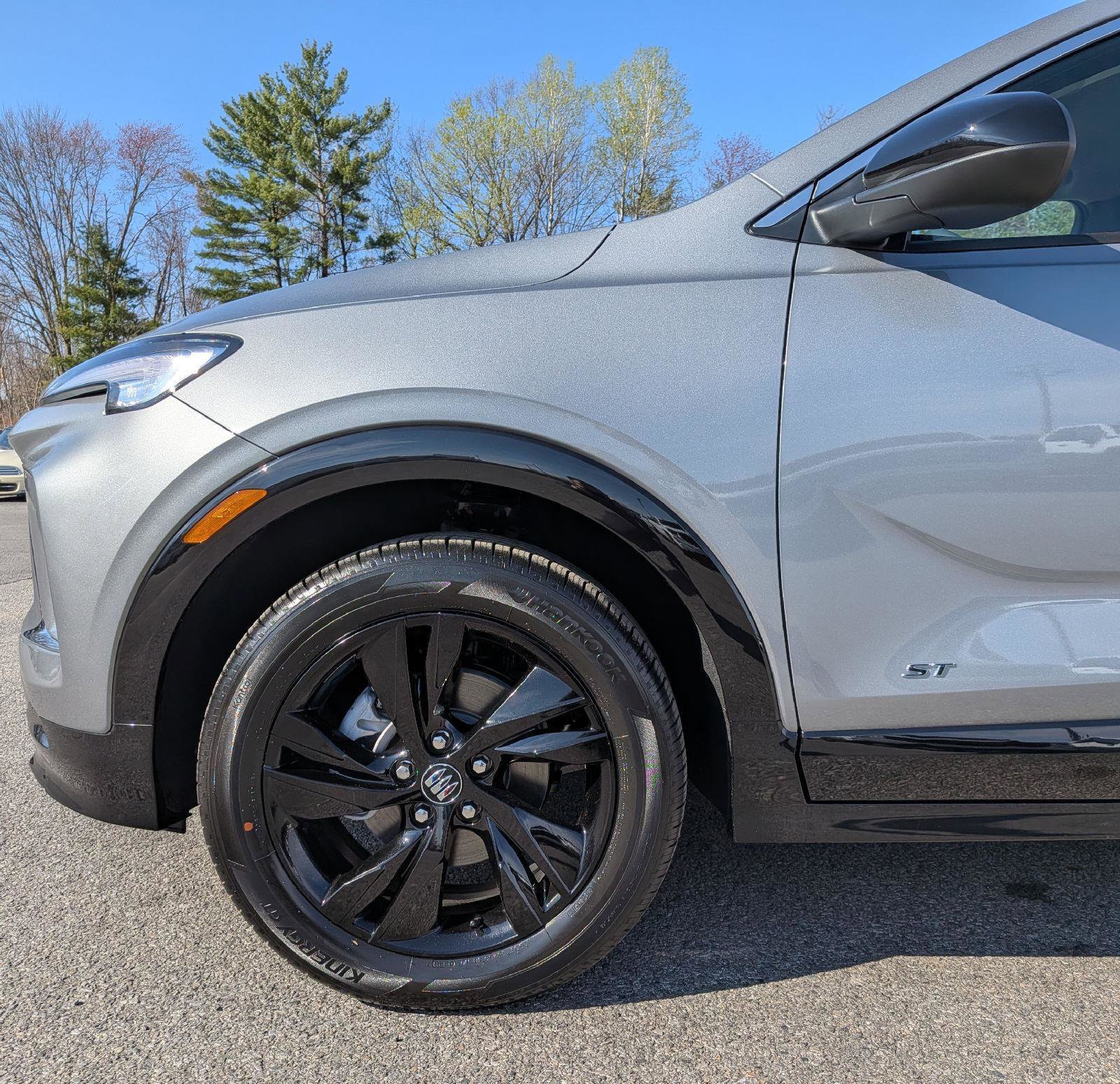 New 2026 Buick Encore GX Sport Touring w/ Comfort Package AWD/4WD image 3