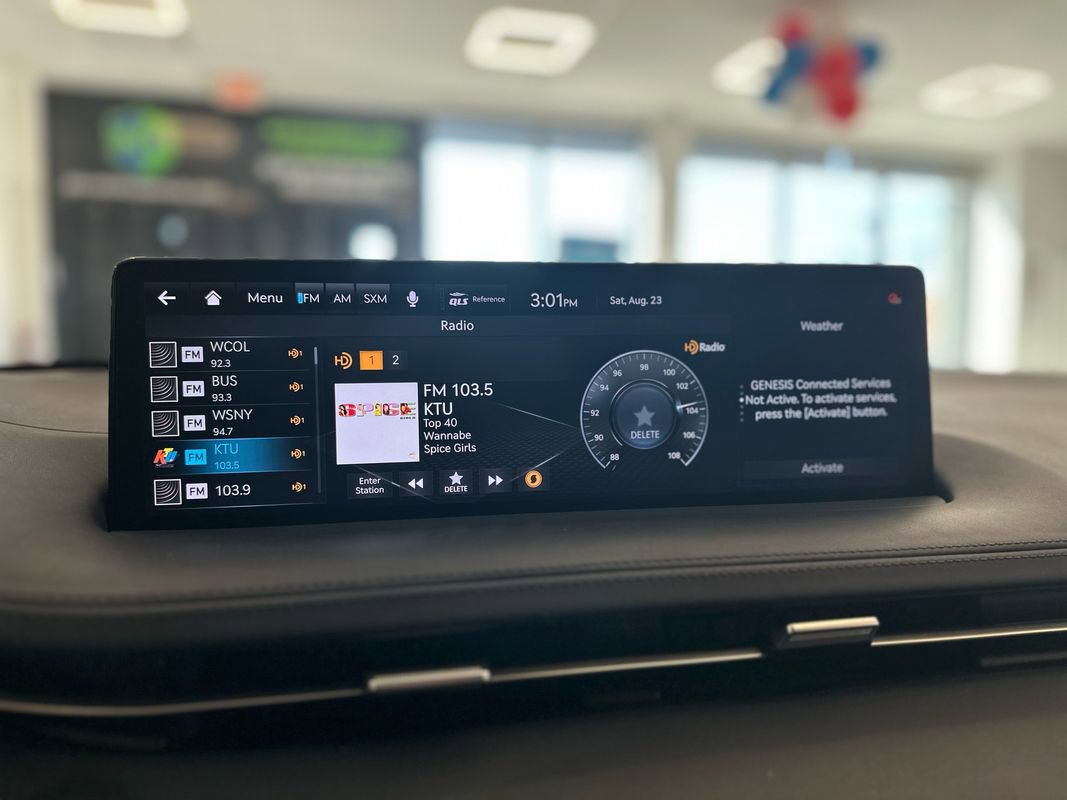 Used 2022 Genesis GV70 2.5T w/ Sport Prestige Package image 36