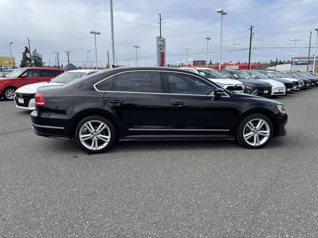 Used 2015 Volkswagen Passat TDI SEL Premium image 8
