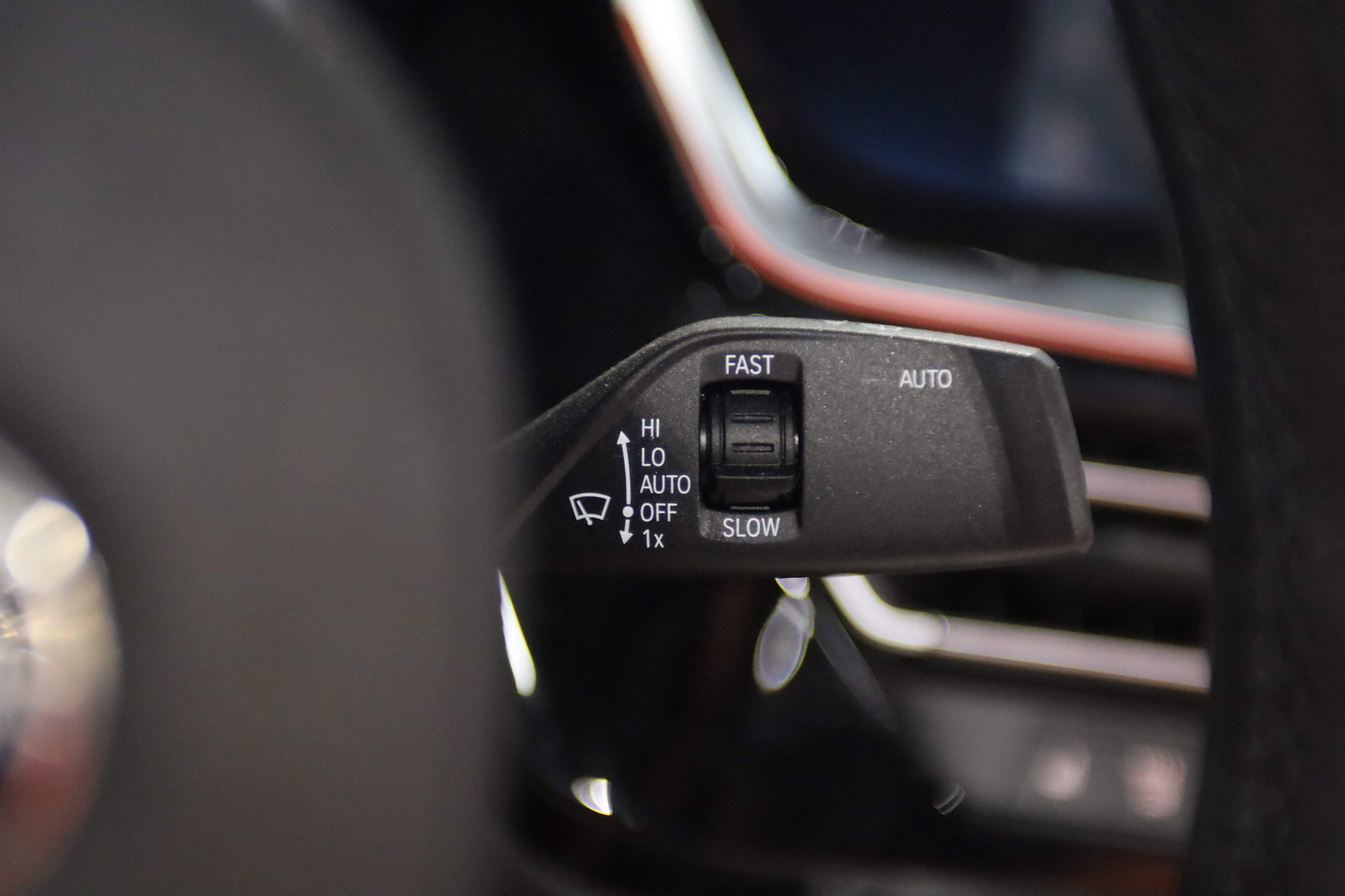 Used 2024 BMW Z4 M40i w/ Premium Package RWD image 24