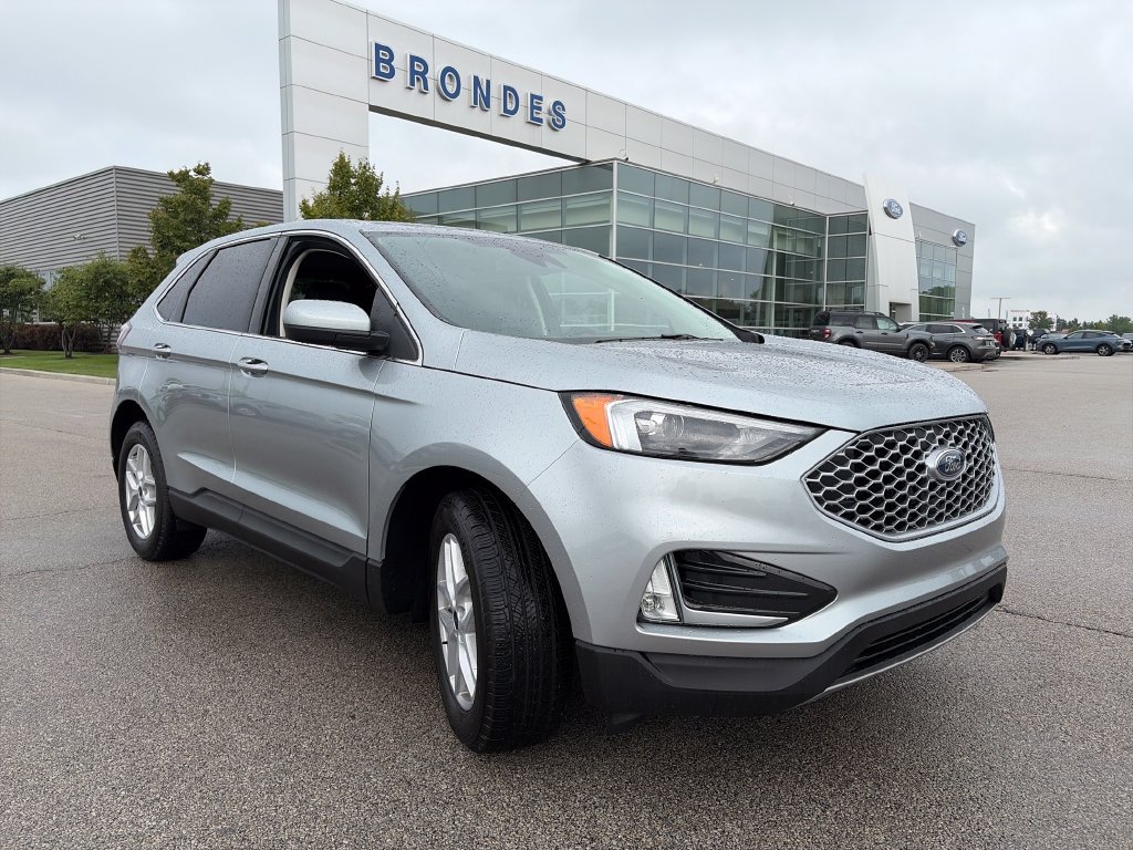 Used 2024 Ford Edge SEL w/ Convenience Package