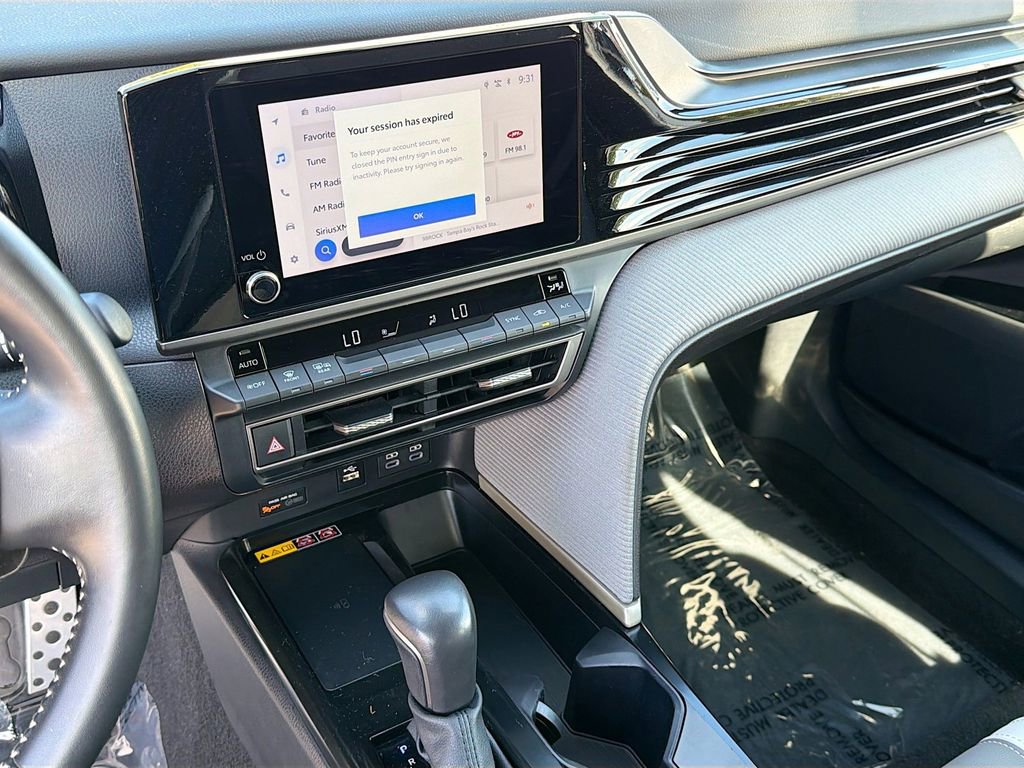 Used 2025 Toyota Camry SE FWD image 25